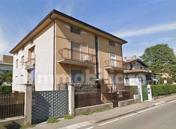 appartamento in vendita ad Azzano San Paolo