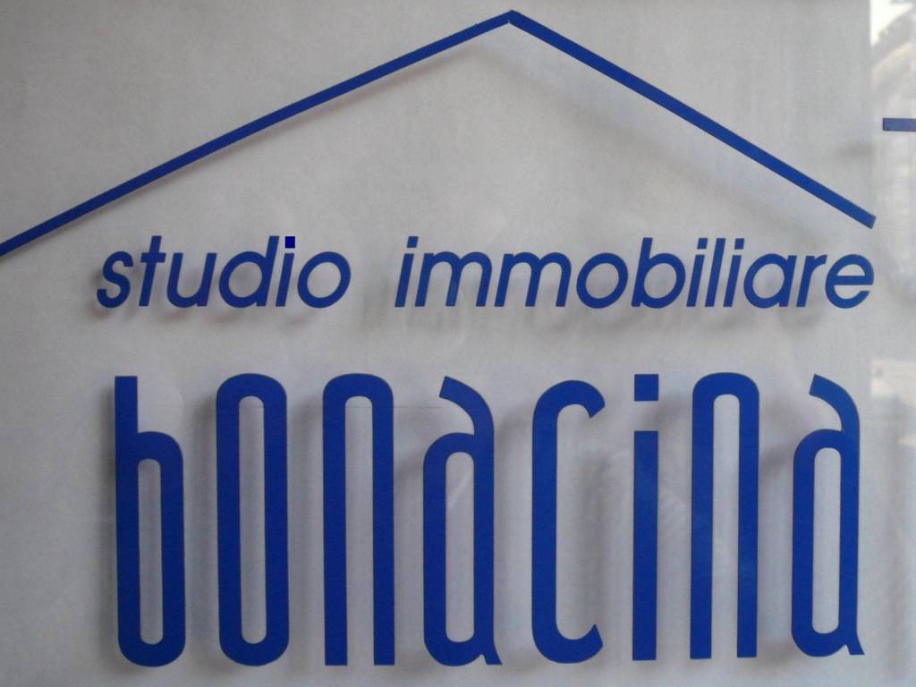 casa indipendente in vendita ad Azzano San Paolo