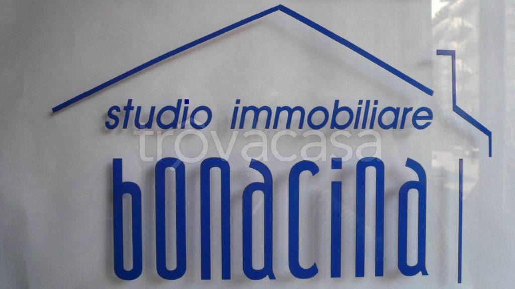 casa indipendente in vendita ad Azzano San Paolo