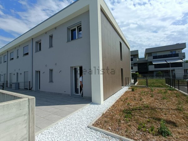 appartamento in vendita ad Azzano San Paolo