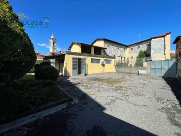 casa indipendente in vendita ad Azzano San Paolo