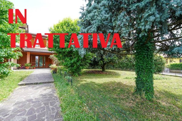 casa indipendente in vendita ad Azzano San Paolo