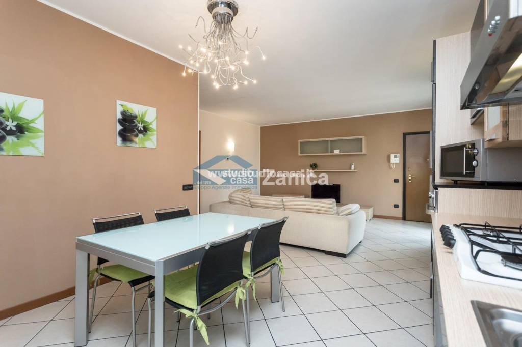 appartamento in vendita ad Azzano San Paolo