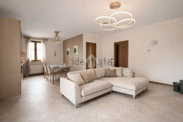 appartamento in vendita ad Azzano San Paolo