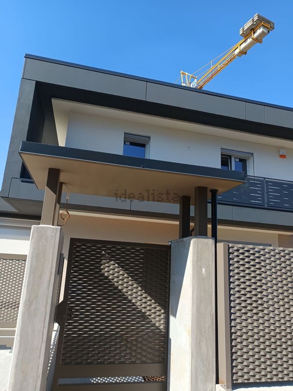 casa indipendente in vendita ad Azzano San Paolo