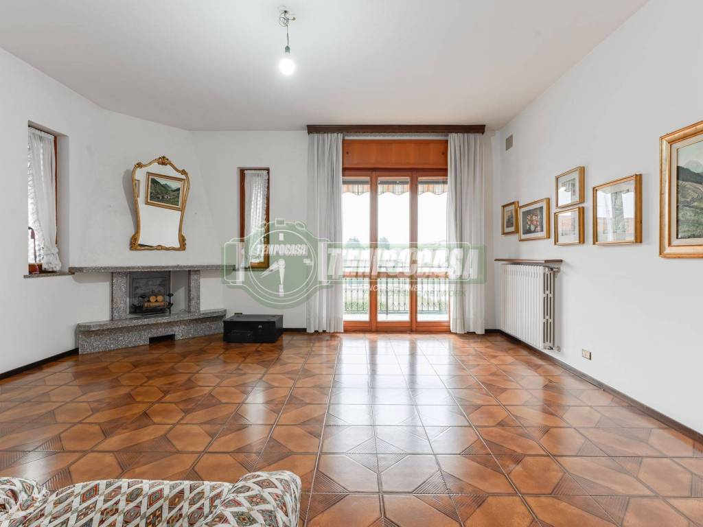 appartamento in vendita ad Azzano San Paolo