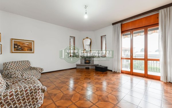 appartamento in vendita ad Azzano San Paolo