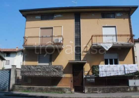 appartamento in vendita ad Azzano San Paolo