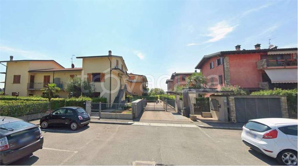 appartamento in vendita ad Azzano San Paolo