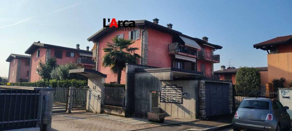 appartamento in vendita ad Azzano San Paolo