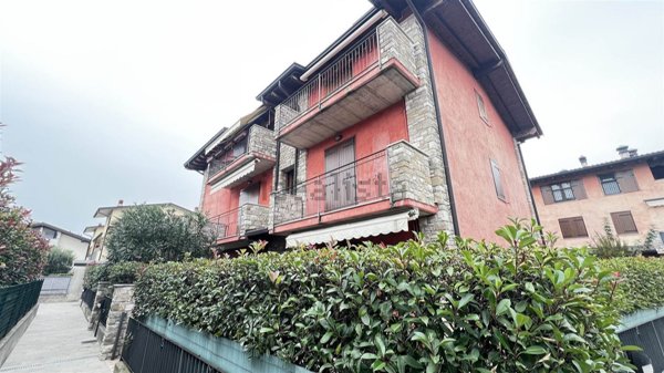 appartamento in vendita ad Azzano San Paolo