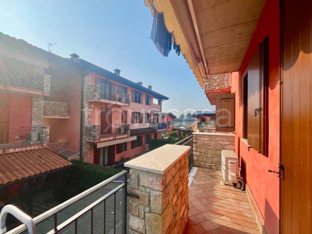 appartamento in vendita ad Azzano San Paolo