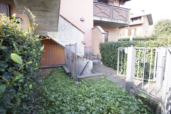 appartamento in vendita ad Azzano San Paolo