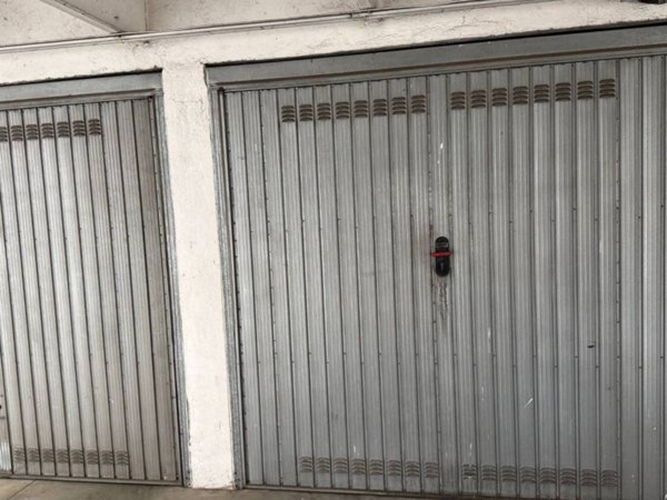 negozio in vendita ad Azzano San Paolo