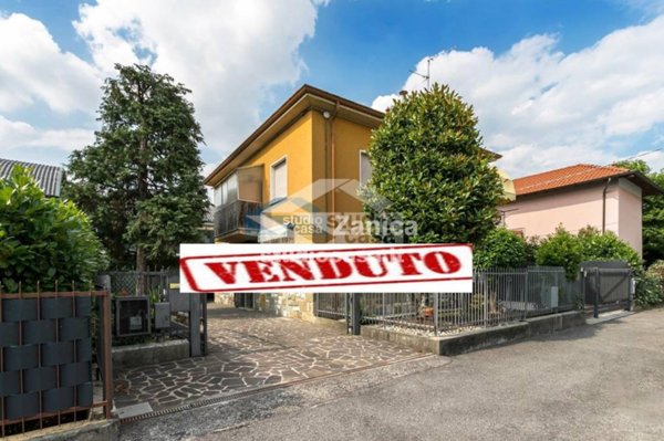 appartamento in vendita ad Azzano San Paolo