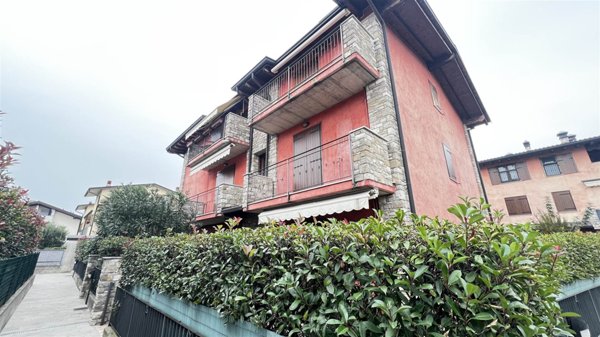 appartamento in vendita ad Azzano San Paolo