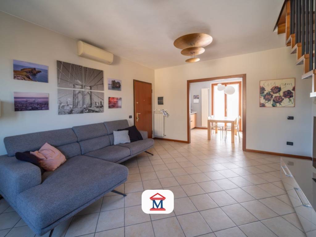 appartamento in vendita ad Azzano San Paolo