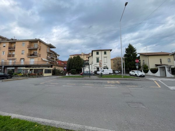 casa indipendente in vendita ad Azzano San Paolo