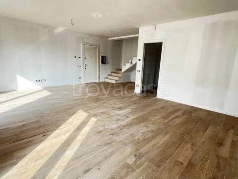 casa indipendente in vendita ad Azzano San Paolo
