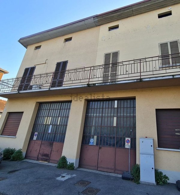 casa indipendente in vendita ad Azzano San Paolo