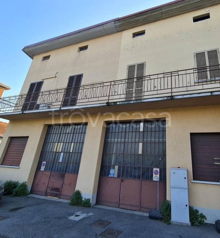 casa indipendente in vendita ad Azzano San Paolo