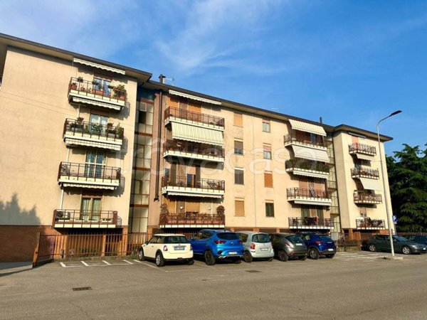 appartamento in vendita ad Azzano San Paolo