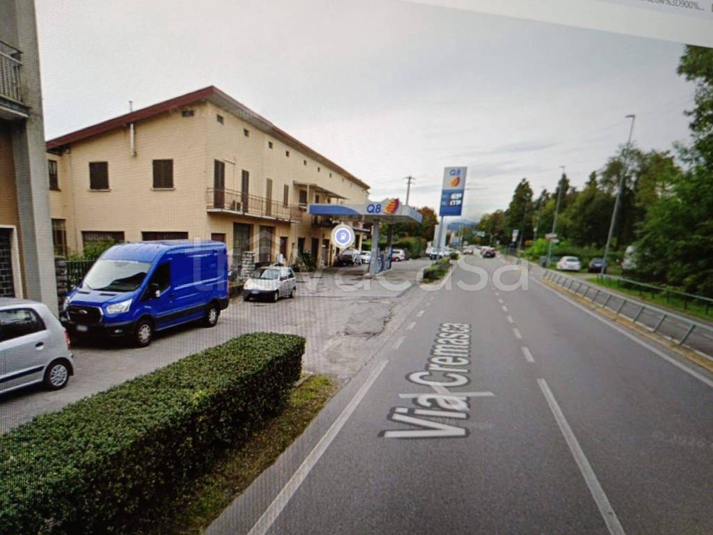 casa indipendente in vendita ad Azzano San Paolo