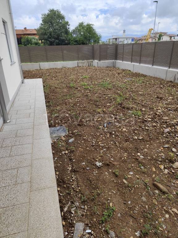 appartamento in vendita ad Azzano San Paolo