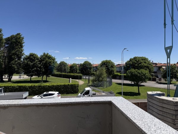 appartamento in vendita ad Azzano San Paolo