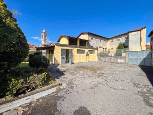 casa indipendente in vendita ad Azzano San Paolo