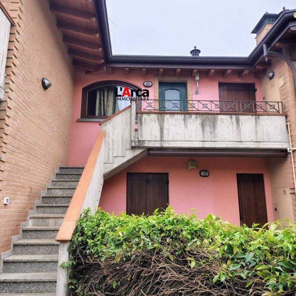casa indipendente in vendita ad Azzano San Paolo