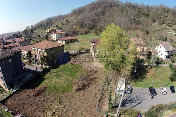 terreno edificabile in vendita a Bagnatica