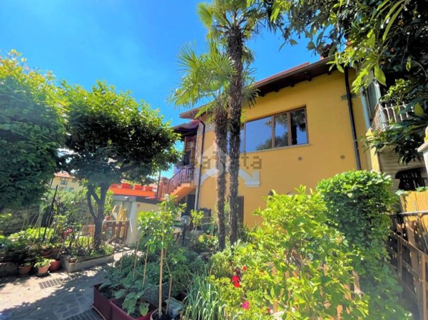 casa indipendente in vendita a Bagnatica