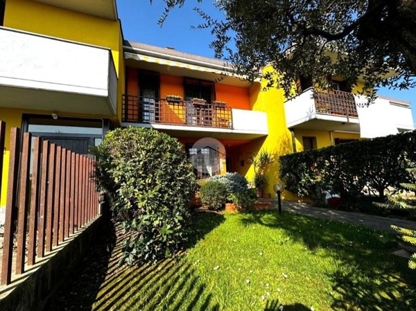 casa indipendente in vendita a Bagnatica