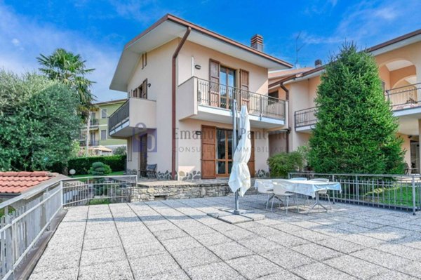 casa indipendente in vendita a Bagnatica