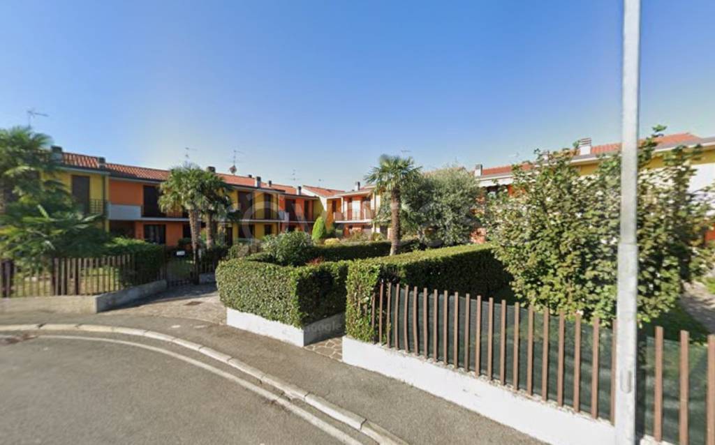 casa indipendente in vendita a Bagnatica