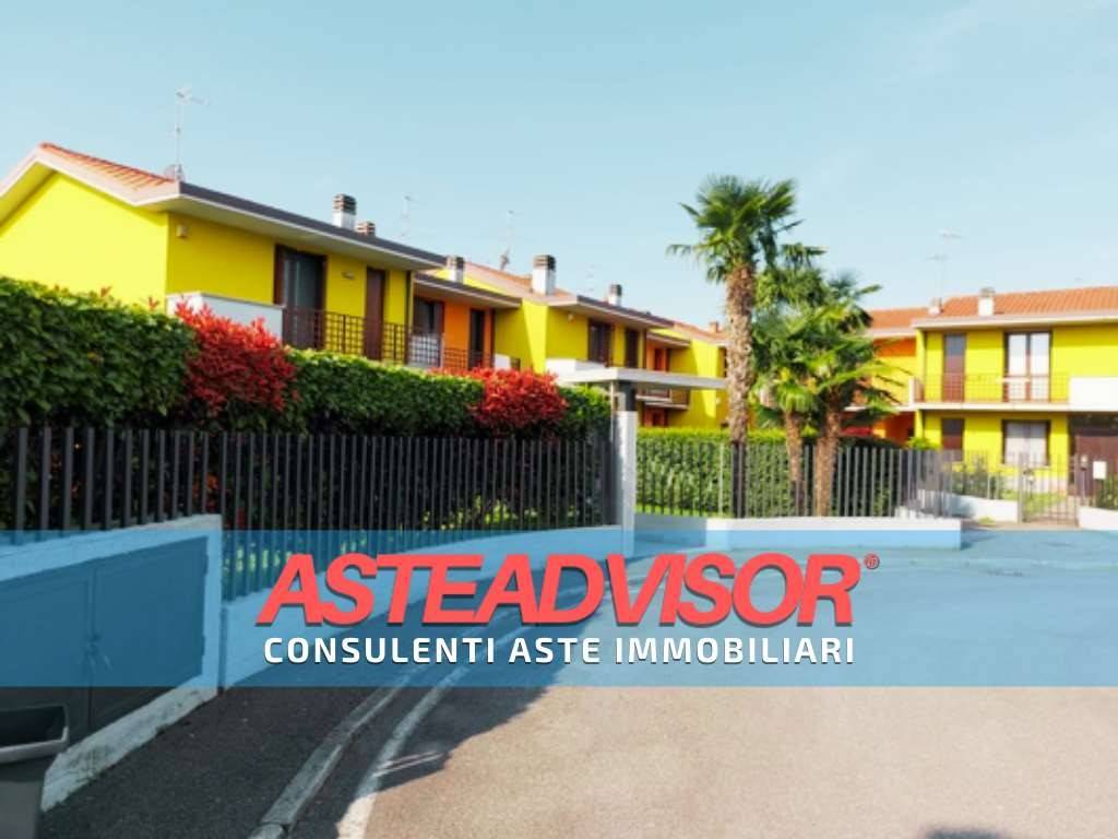 casa indipendente in vendita a Bagnatica