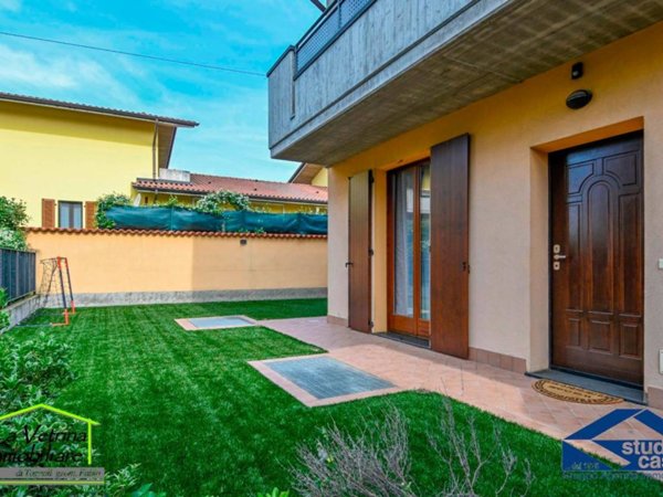 casa indipendente in vendita a Bagnatica