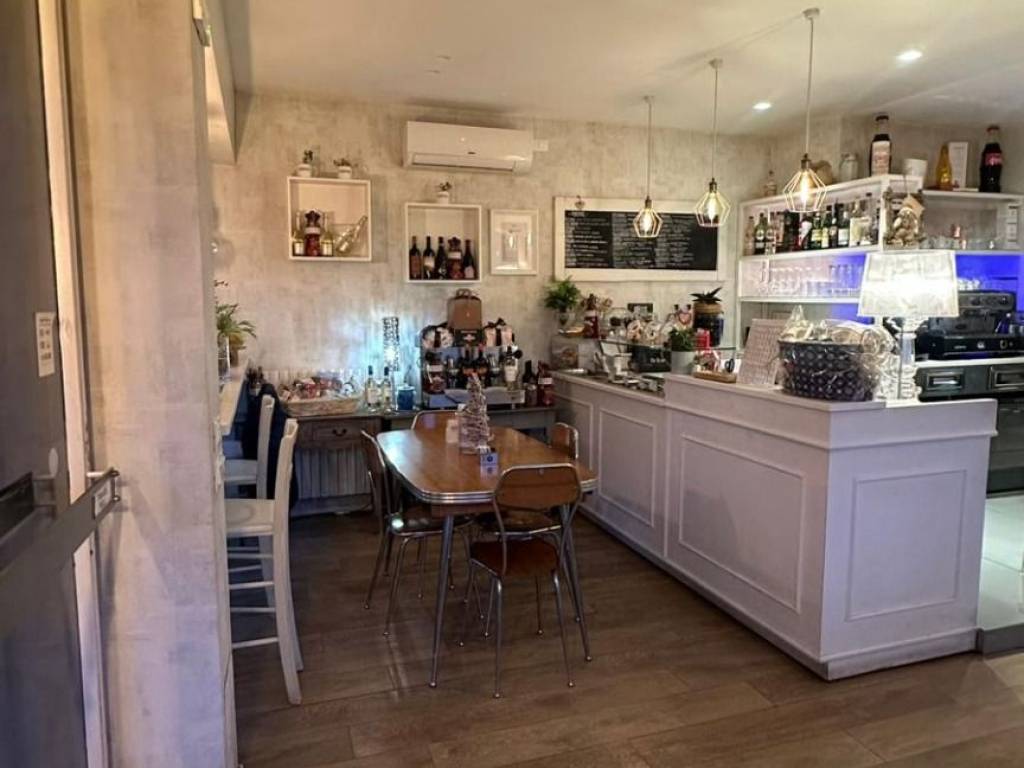 negozio in vendita a Bagnatica