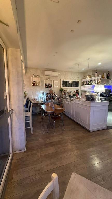 negozio in vendita a Bagnatica