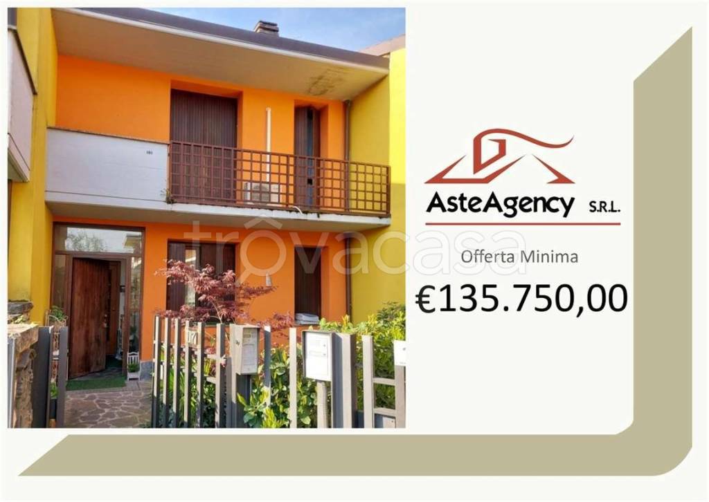 casa indipendente in vendita a Bagnatica