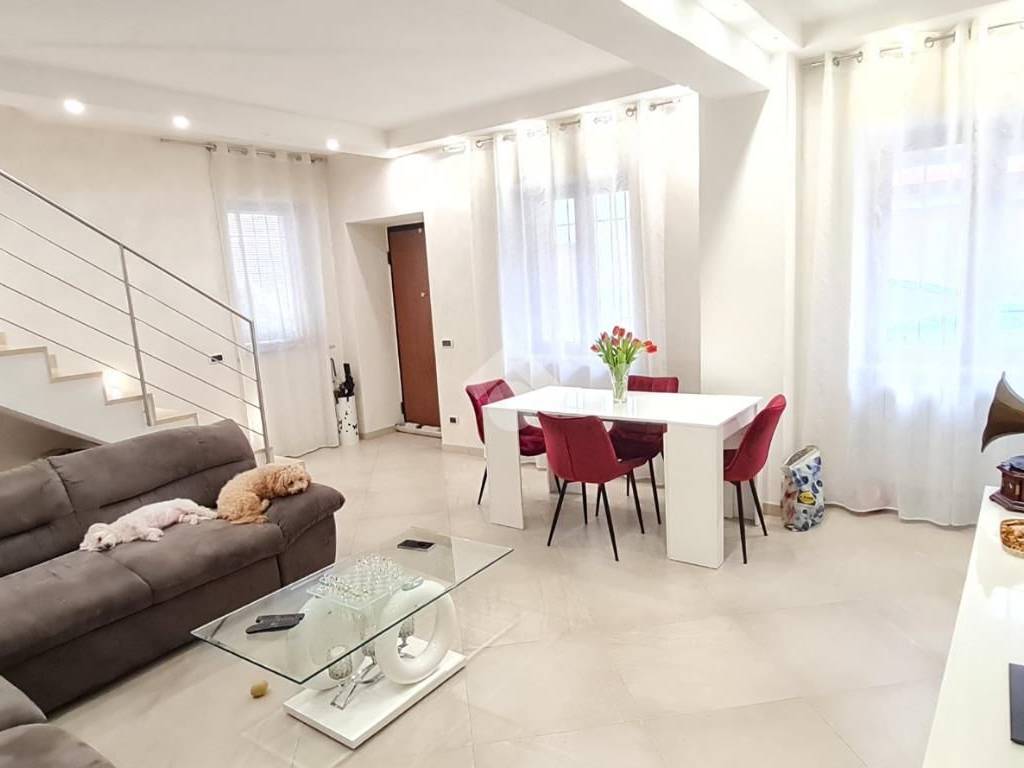 casa indipendente in vendita a Bagnatica