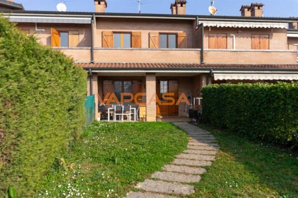 casa indipendente in vendita a Bagnatica