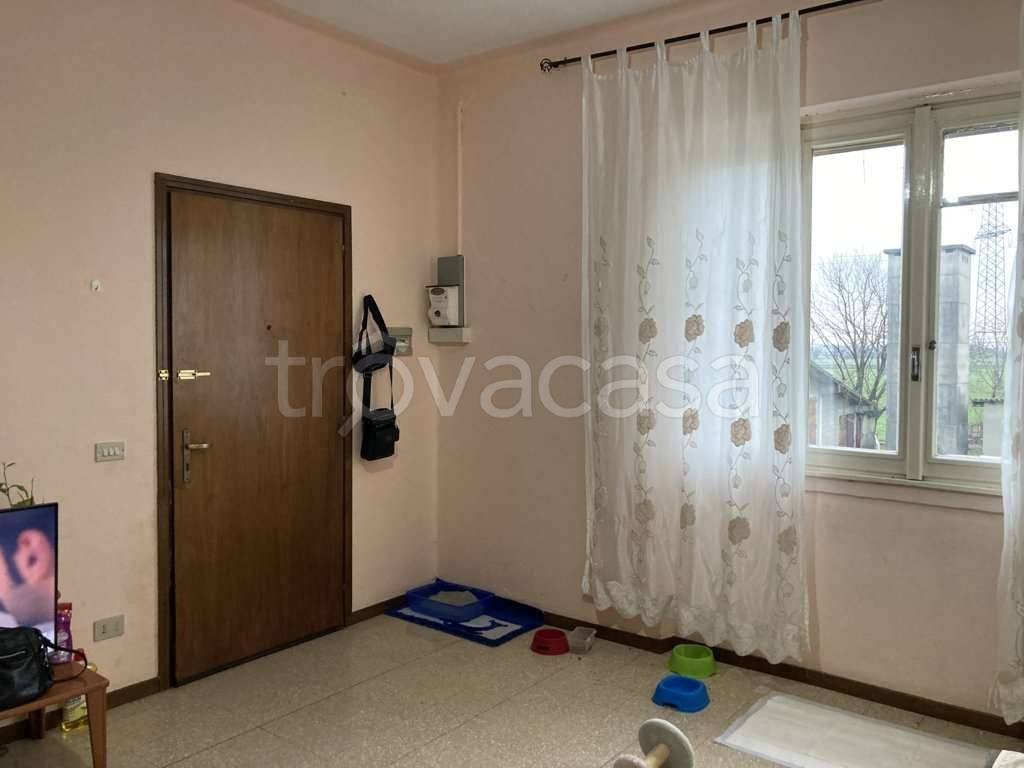 locale di sgombero in vendita a Bagnatica