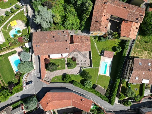 casa indipendente in vendita a Bagnatica