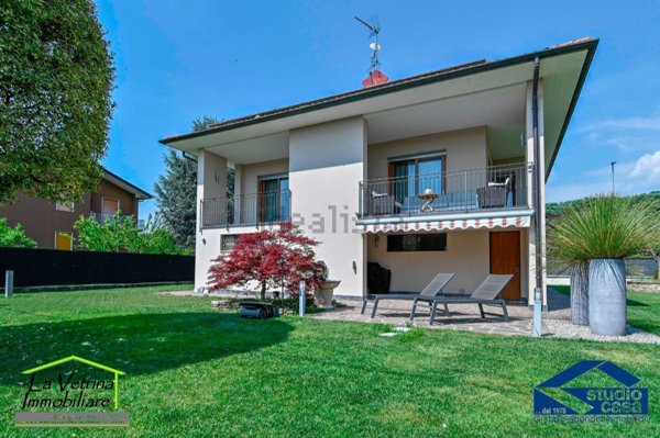 casa indipendente in vendita a Bagnatica