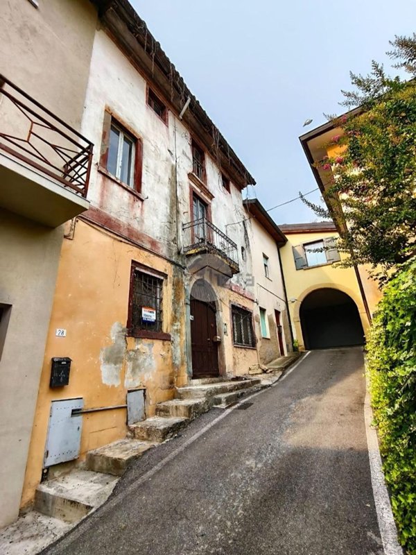 casa indipendente in vendita a Bagnatica
