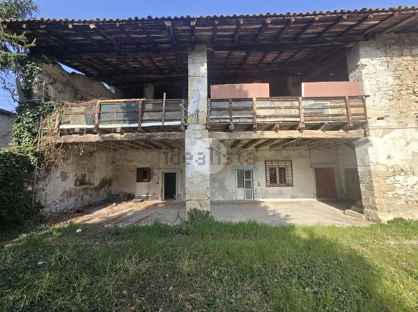casa indipendente in vendita a Bagnatica