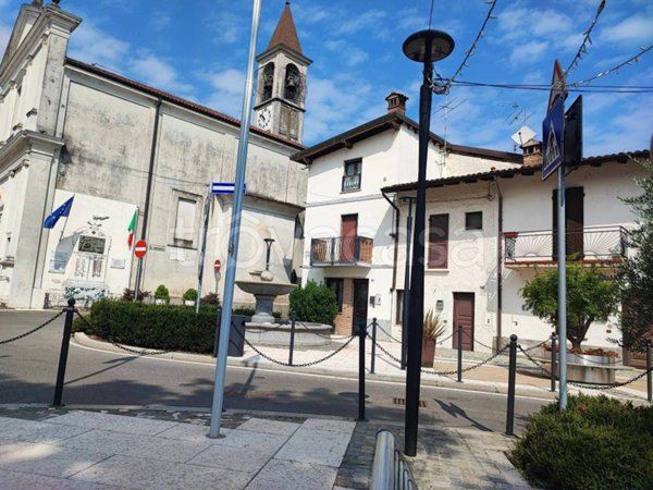 casa indipendente in vendita a Barbata