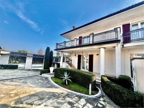 casa indipendente in vendita a Barbata